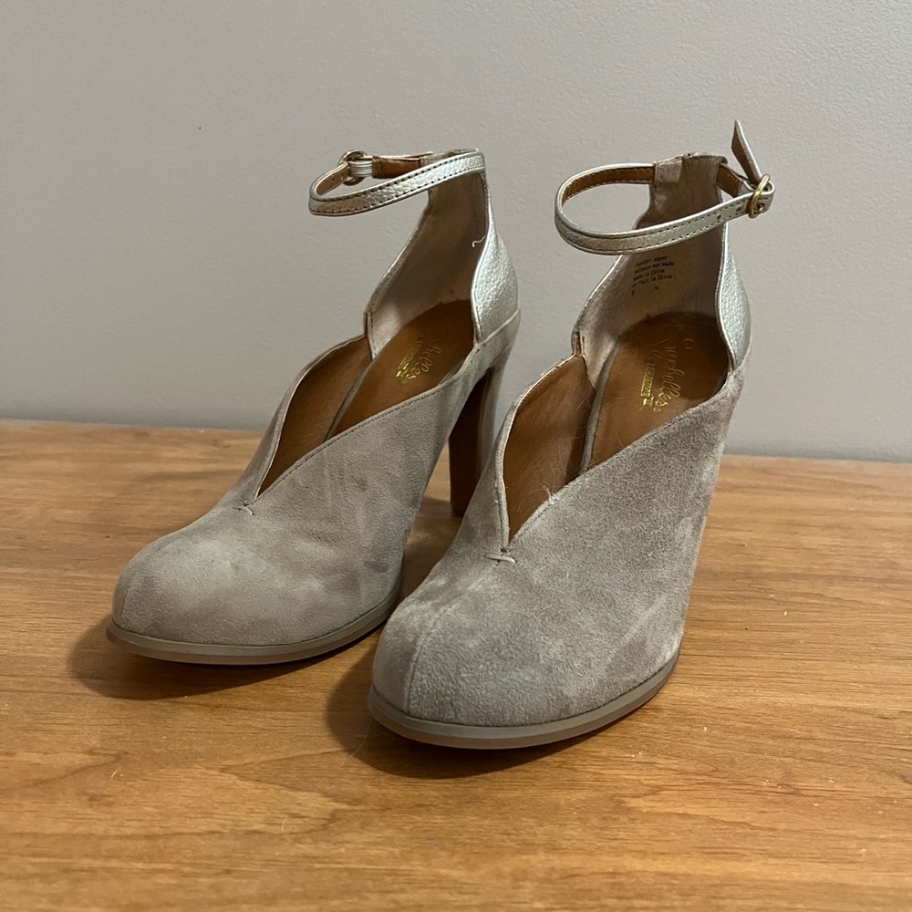 Seychelles tan suede and silver heels